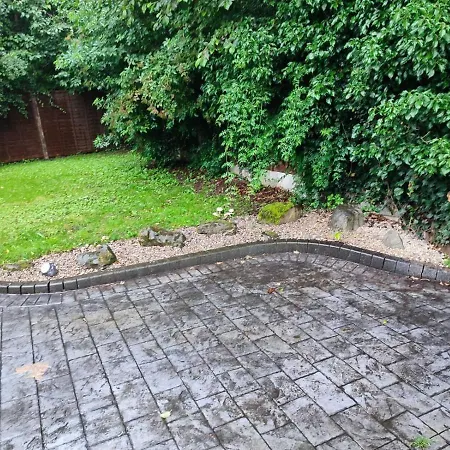 Serendipity - 4 Bedrooms - Big Garden - Near Manchester Airport, Whythenshawe Hospital And Roundthorn Business Park Esterno foto