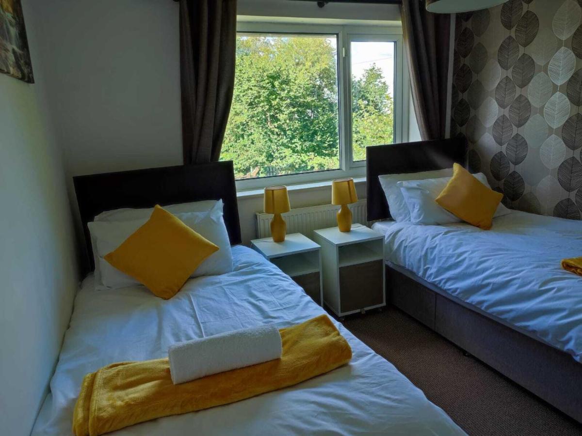 Casa vacanze Serendipity - 4 Bedrooms - Big Garden - Near Airport, Whythenshawe Hospital And Roundthorn Business Park *