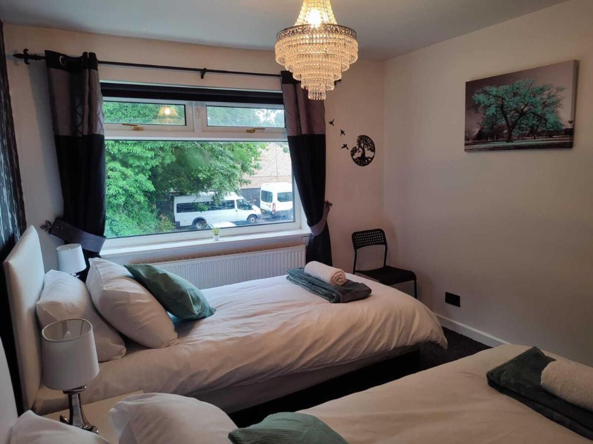 Casa vacanze Serendipity - 4 Bedrooms - Big Garden - Near Airport, Whythenshawe Hospital And Roundthorn Business Park