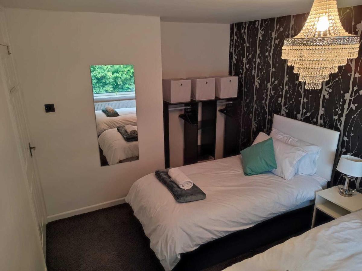 Casa vacanze Serendipity - 4 Bedrooms - Big Garden - Near Airport, Whythenshawe Hospital And Roundthorn Business Park *